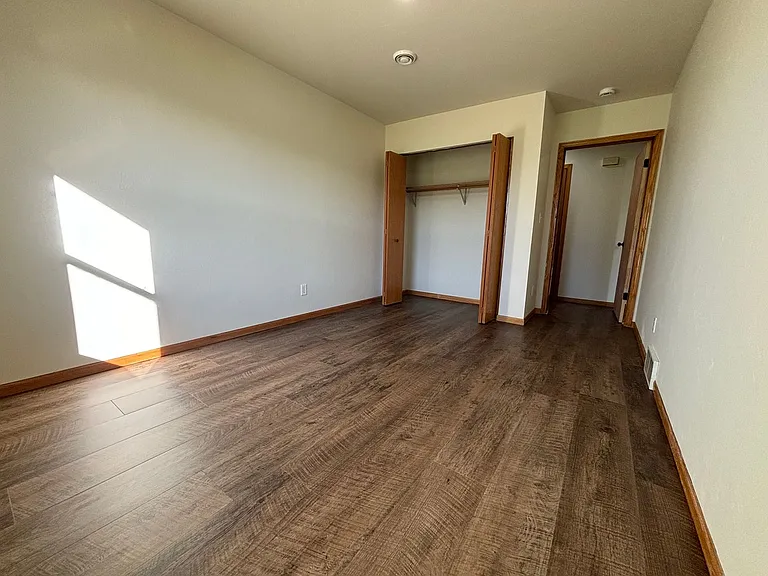 416 Pecor St — Photo 13