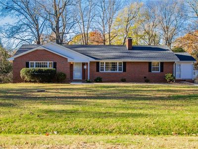 126 Angel Dr, Winston Salem, NC, 27101