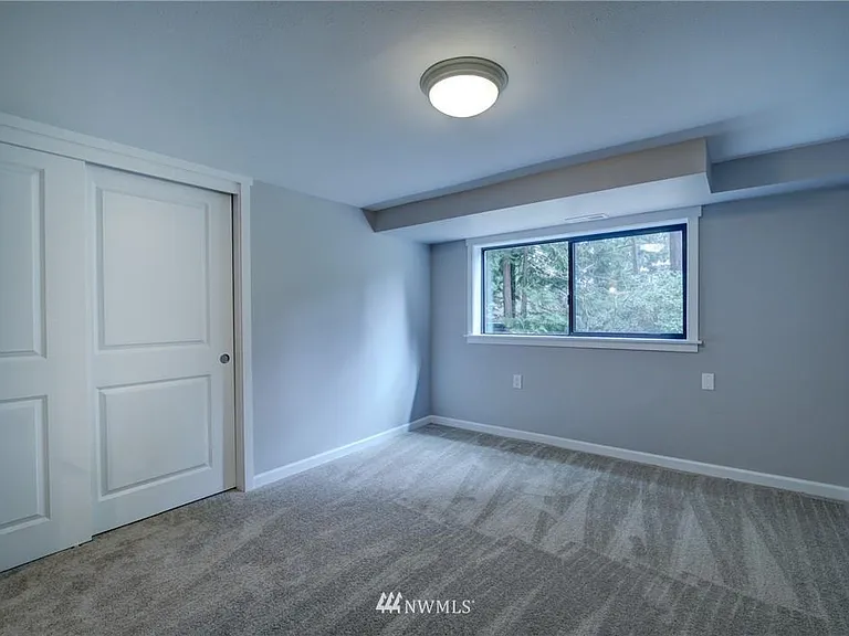12814 NE 4th Pl — Photo 19
