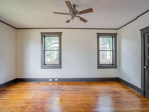 4th image of 206 N McLean Blvd