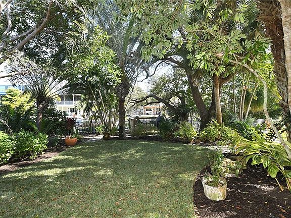 3rd image of 58 Island Cir