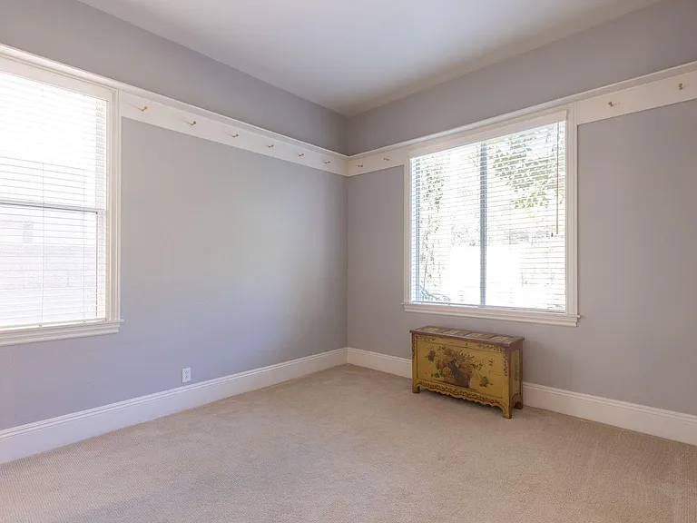 18652 Topanga Canyon Rd — Photo 15