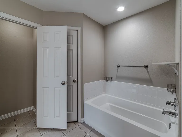 108 Chambers Creek Cir — Photo 10
