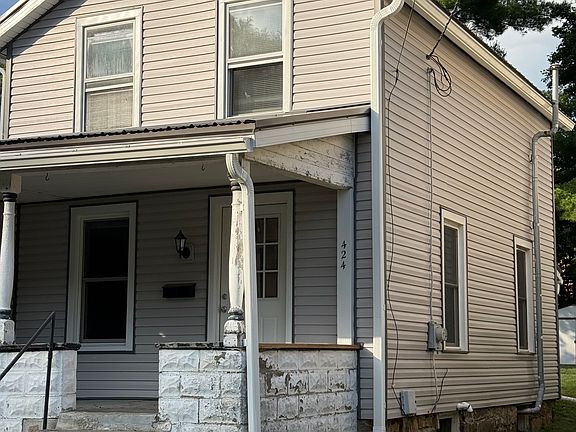 2nd image of 424 Chestnut St