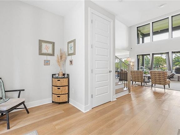 2nd image of 1539 McCullough Ln