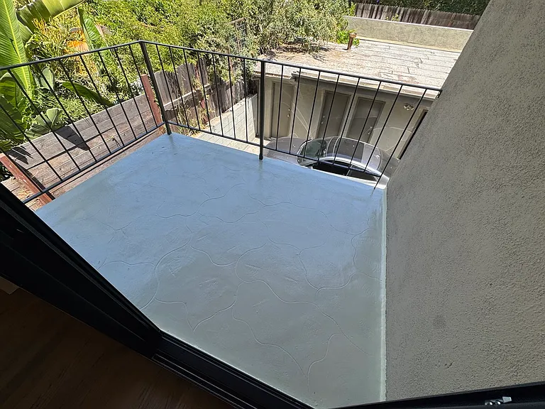 6345 Primrose Ave #10 — Photo 26