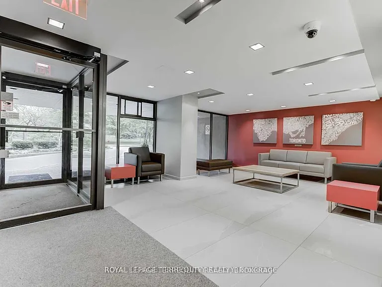 60 Southport St #214 — Photo 17