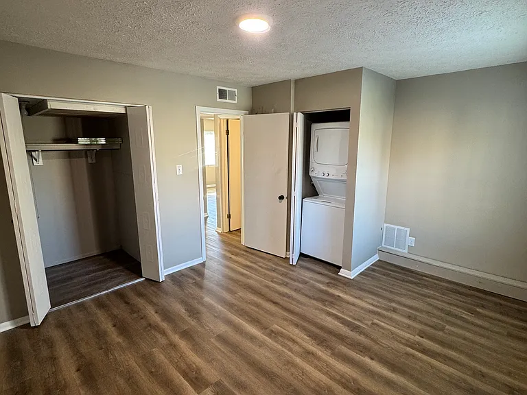 316 Elmead Ct — Photo 10