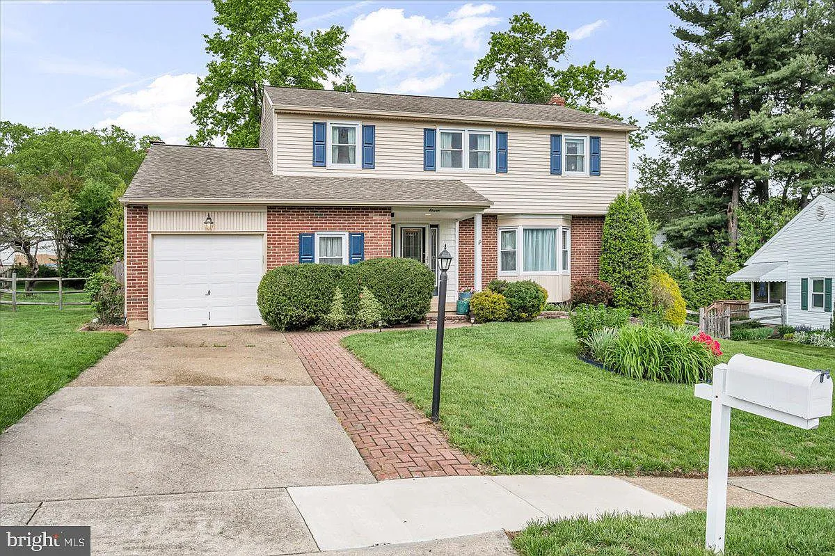 11 Clemson Ct photo 1