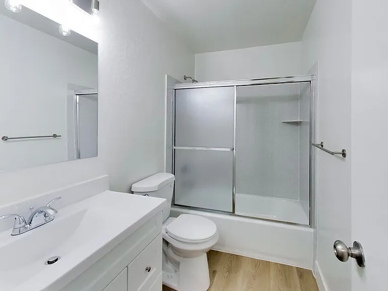 2727 Marina Boulevard — Photo 23