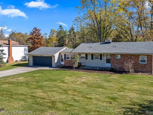 22534 Karen Ct, Farmington Hills, MI 48336