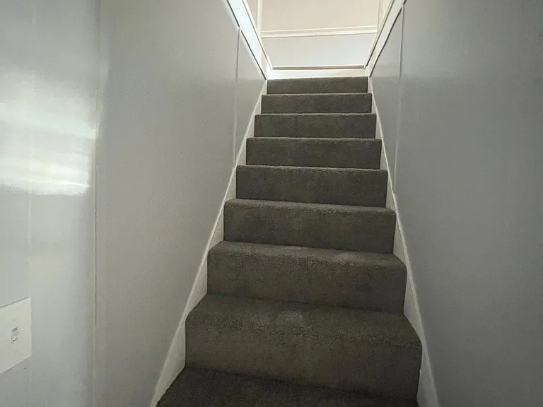 2827 Astoria Ave — Photo 16