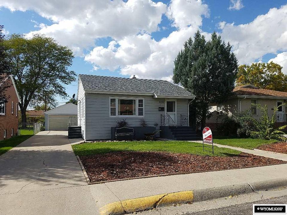 1st image of 2134 E East St
