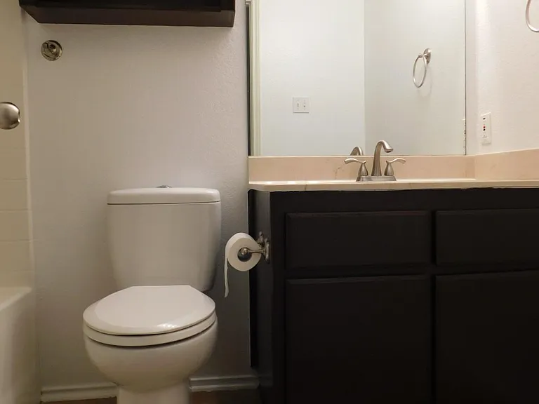 1102 Katelyn Cir — Photo 12