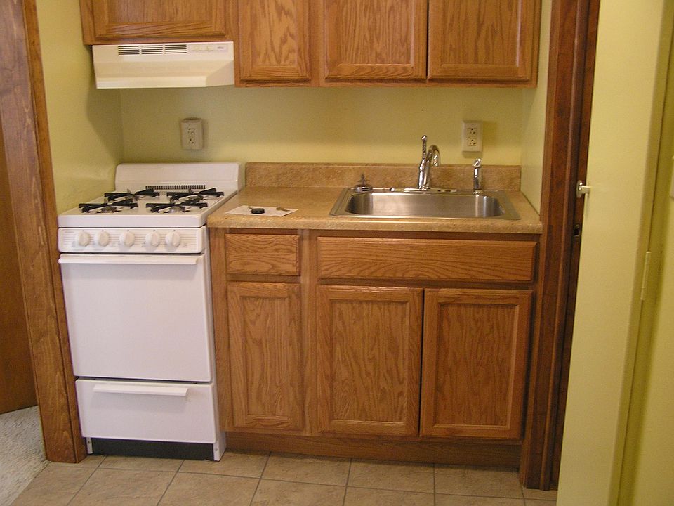 1st image of 251 Jefferson St APT 2