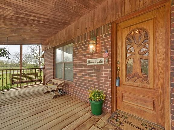 4th image of 345 Pecan Grove Ln