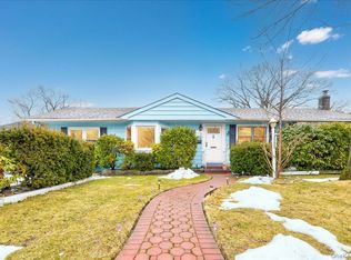 1662 Greenway Boulevard, North Valley Stream, NY 11580