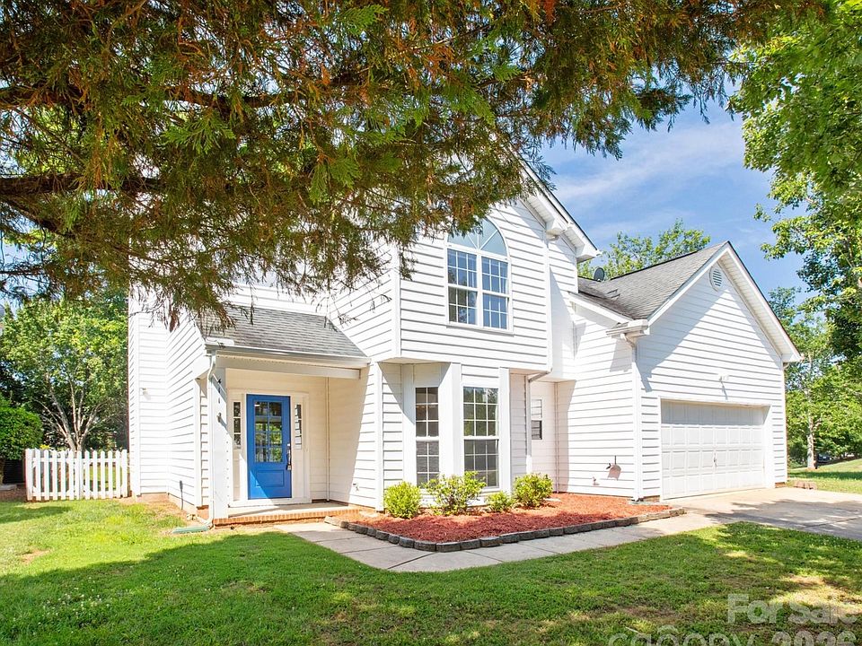 1st image of 411 Carlisle Dr