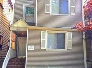1014 Garnett Pl APT 2, Evanston, IL 60201