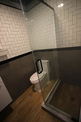 Rented by Delmark Realty LLC | media 25