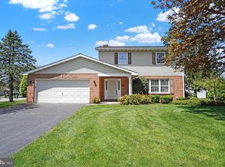 2779 Willapa Dr, Dover, PA 17315