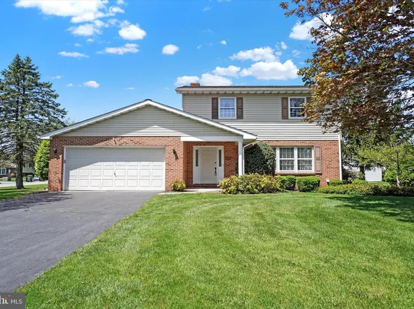 2779 Willapa Dr, Dover, PA 17315