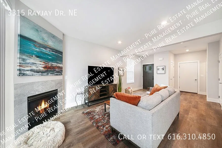The Oscal | Three Bedroom Townhome — Photo 4