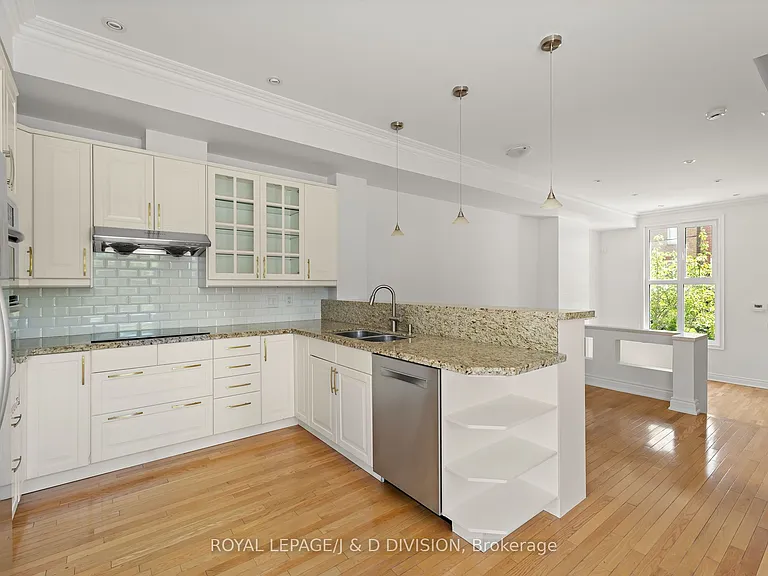 102 Earl Pl — Photo 11