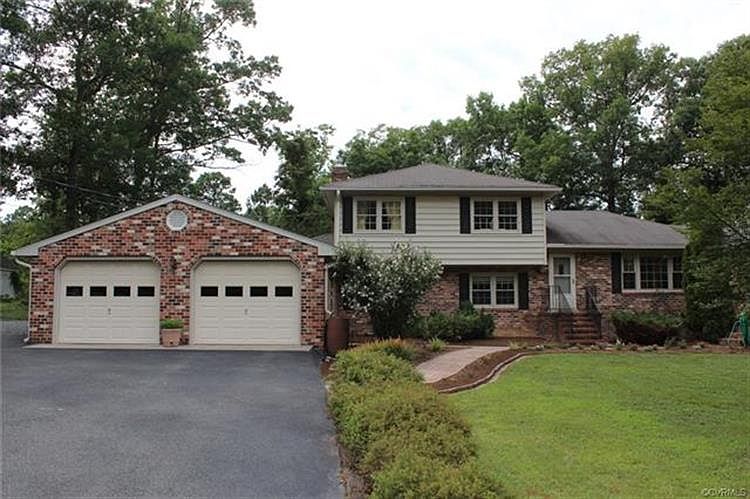 1st image of 9060 Greenlake Cir