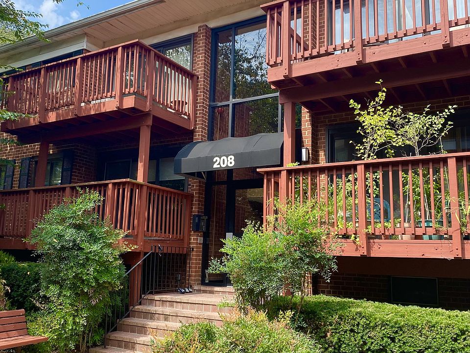 1st image of 208 Skyhill Rd APT 5