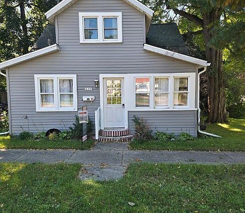 2nd image of 629 W Maple St