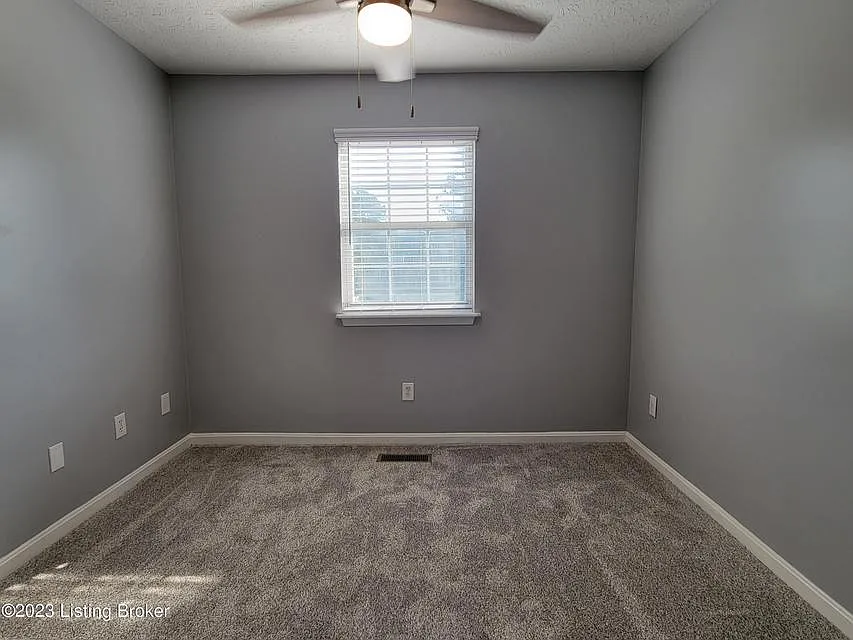 3 bed, 2000 sqft, $2,350 — Photo 3