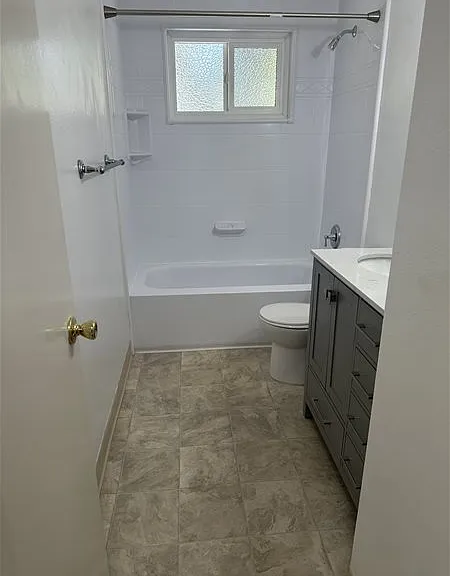 1925 Donner Ave #4 — Photo 8