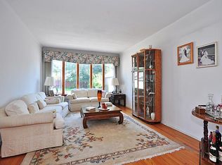 14576 7th Ave, Whitestone, NY 11357