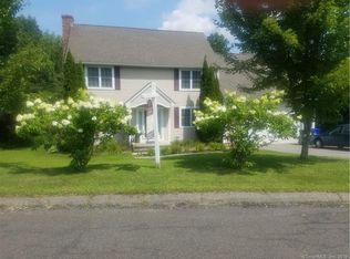 550 Wimbledon Gate N, Torrington, CT 06790