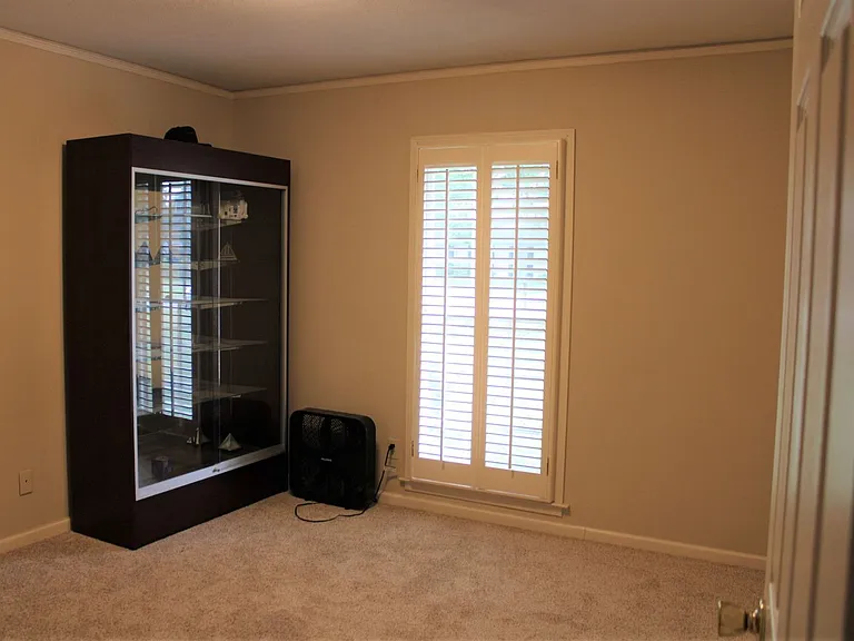 2450 Belcher Dr — Photo 16