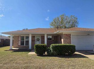 1704 NW Crosby Park Blvd, Lawton, OK 73505
