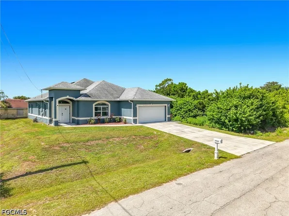 3907 11th St SW, Lehigh Acres, FL 33976