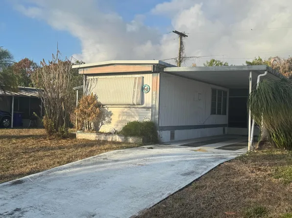 8072 SE SKYLARK Avenue, Hobe Sound, FL 33455