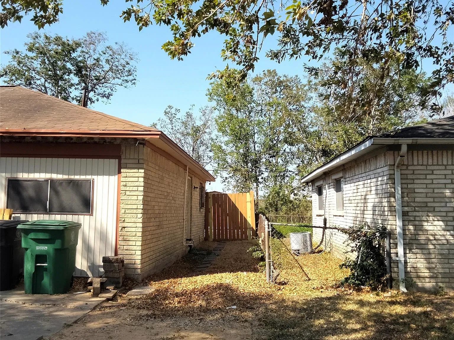 3 bed, 1.5 bath, 1264 sqft, $1,450 — Photo 4