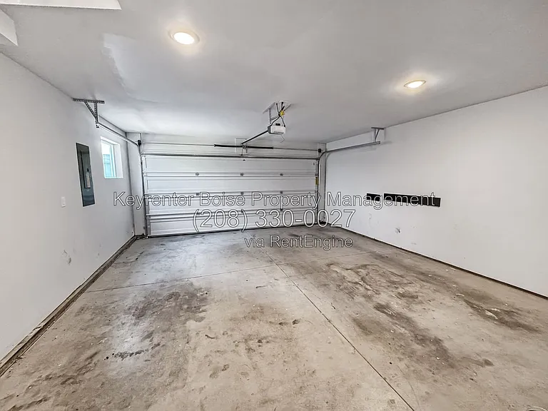 1198 S Marietta Spur Ln — Photo 29