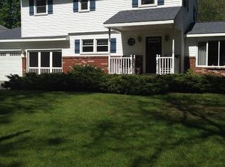 10 Lexington Rd, Saratoga Springs, NY 12866