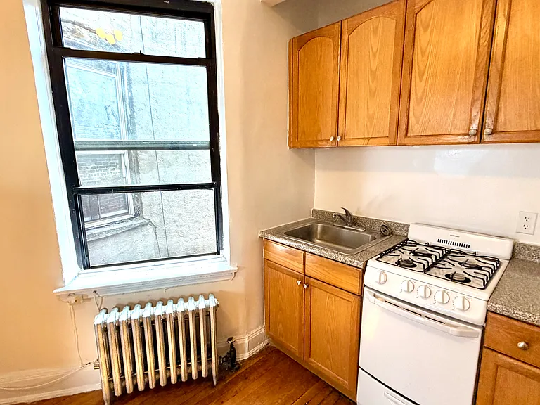 70 E 7th St #6D — Photo 2