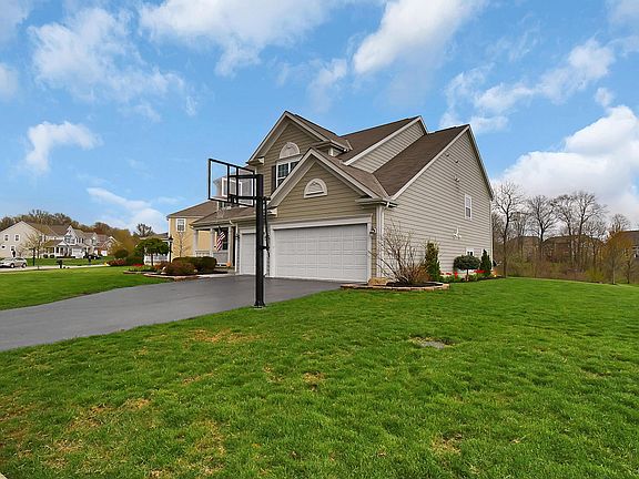 2nd image of 4777 Ramblewood Dr