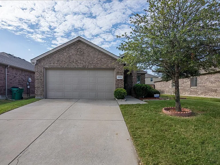 8924 Whirlwind Trl — Photo 1