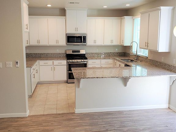 3rd image of 26 Palma Harbour Pl