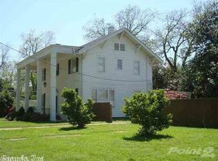 216 S 3rd St, Augusta, AR 72006