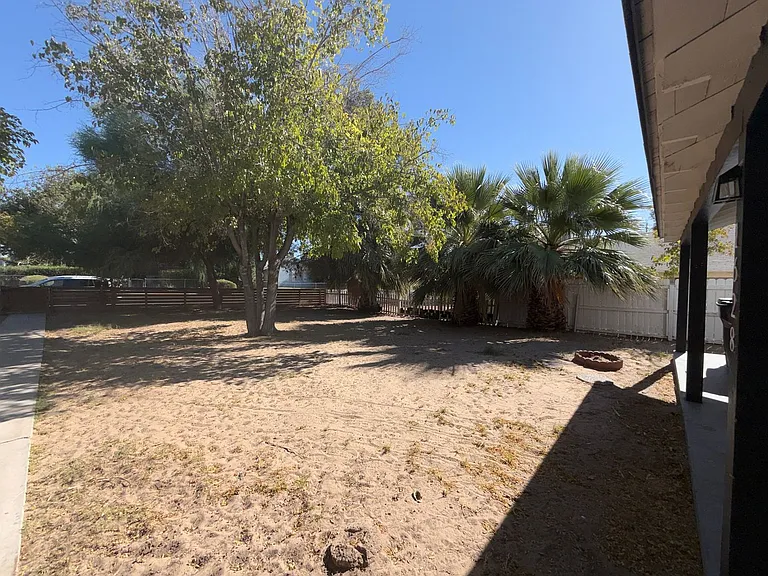1628 Thelma Ln — Photo 9