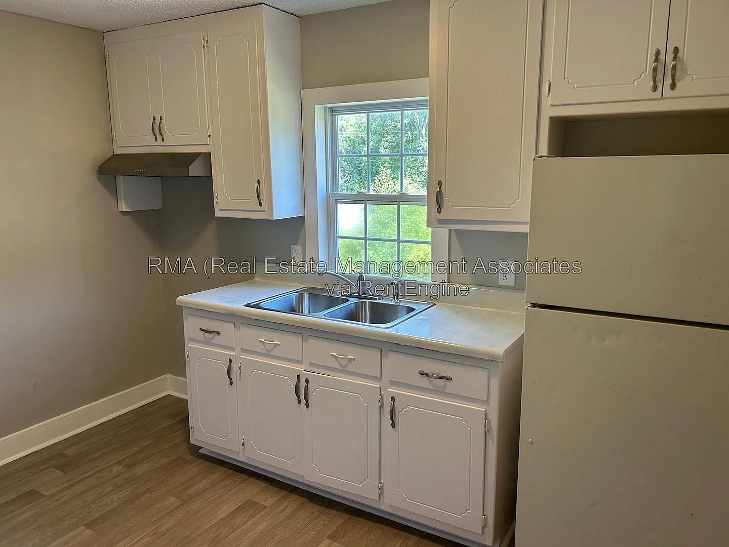 2 bed, 1.0 bath, 672 sqft, $950 — Photo 3