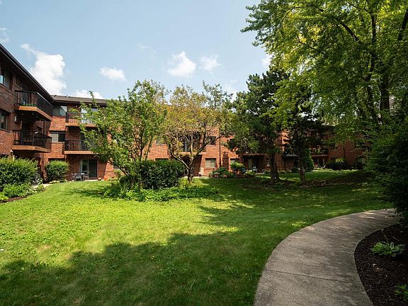 4th image of 1108 N Milwaukee STREET #233